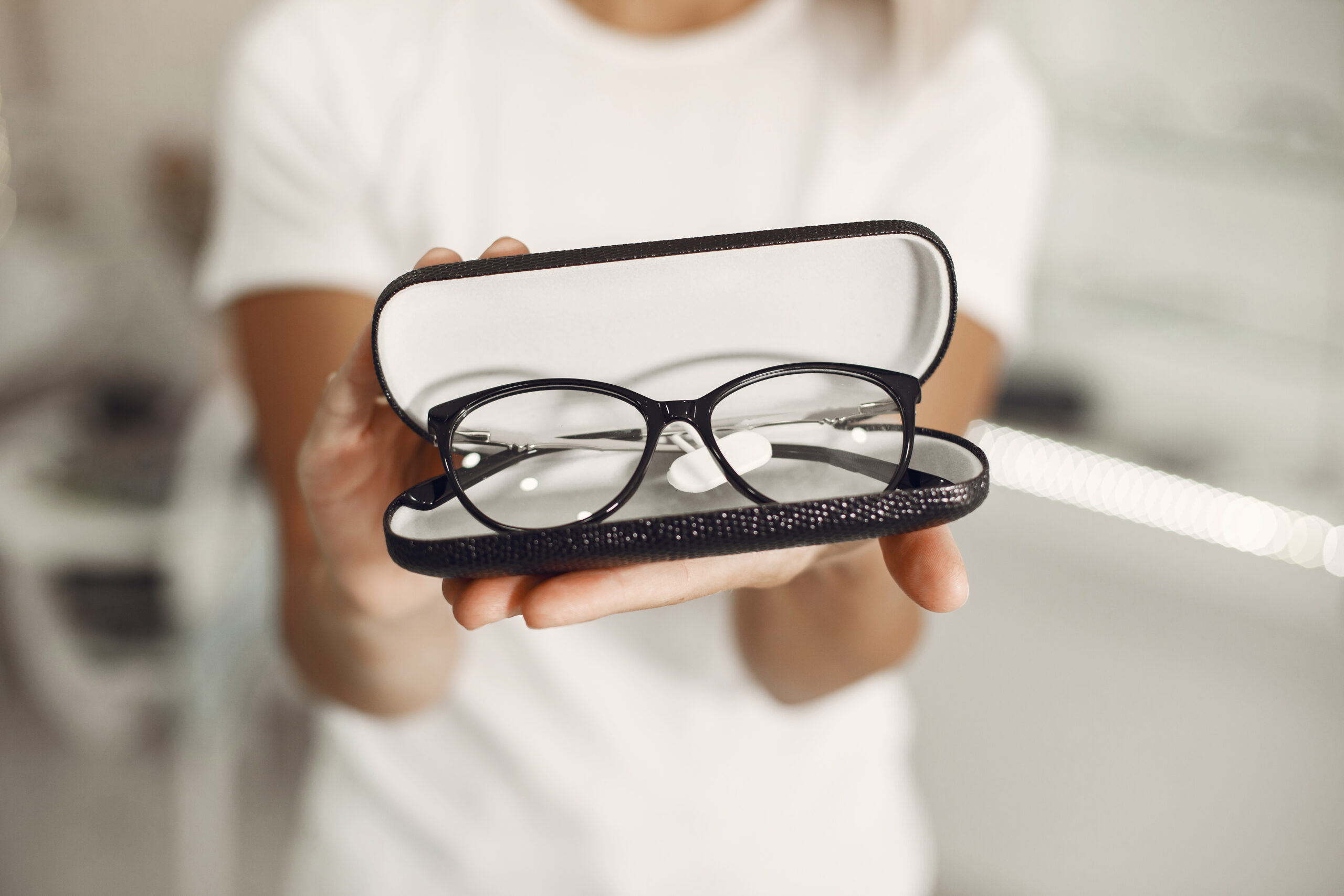 frame-dr-naseri-scaled, ساخت عینک, خرید عینک, دکتر محمد ناصری چشم